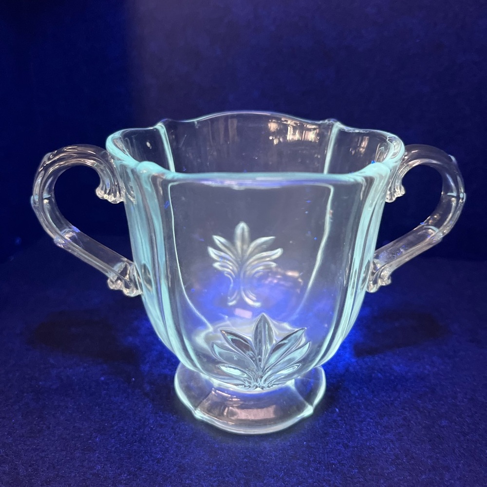 Uranium cup